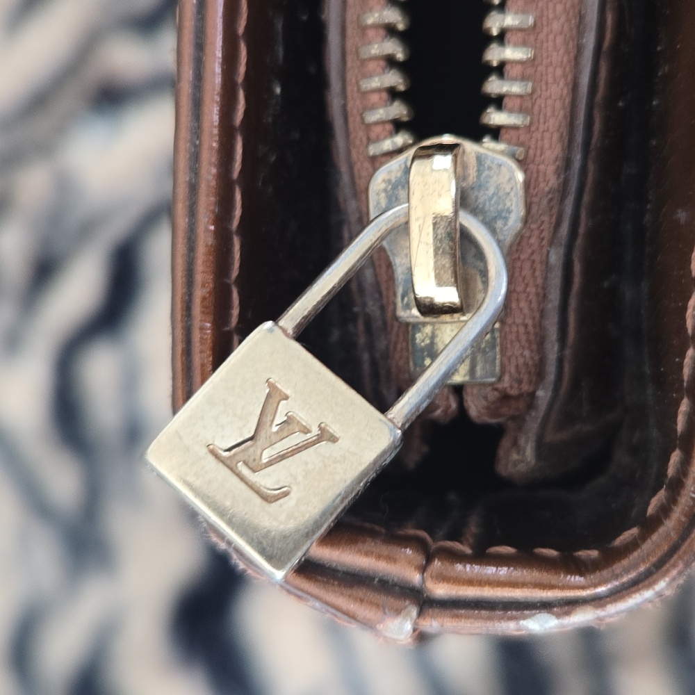 Louis Vuitton Brown Monogram Vernis Patent Leather Tote - Picture 4 of 9
